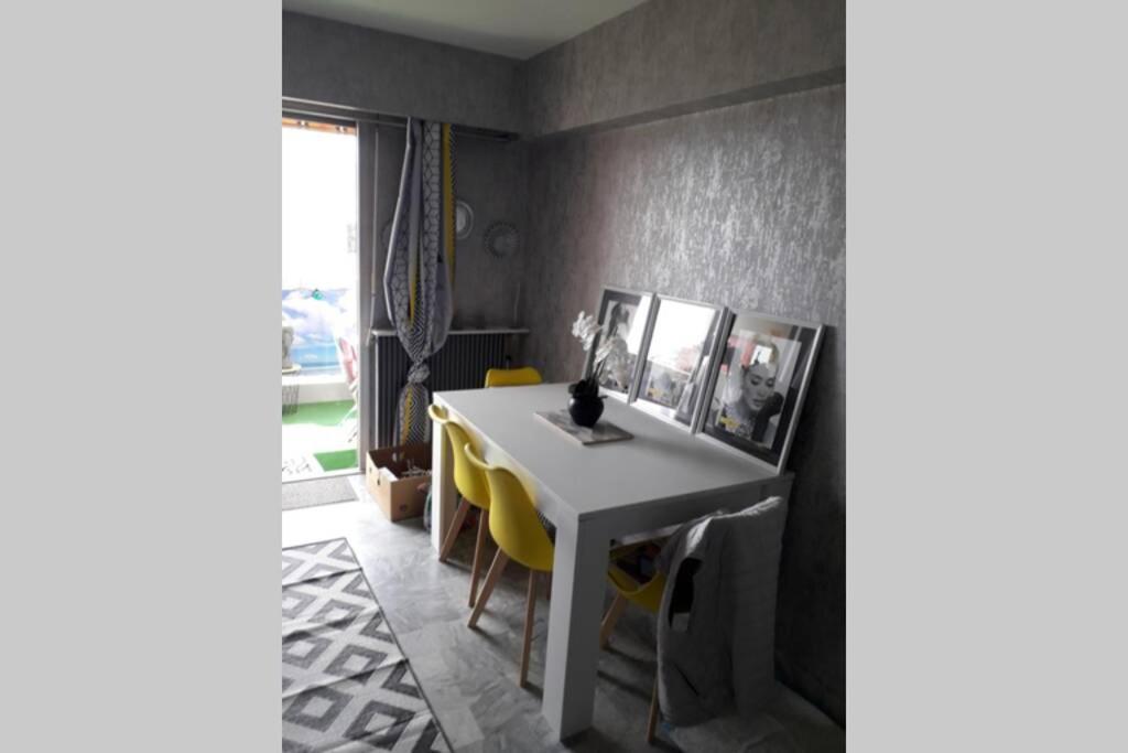 Апартаменты Chaleureux Appart 2 Pieces Entierement Renove. Сен-Лоран-дю-Вар Экстерьер фото